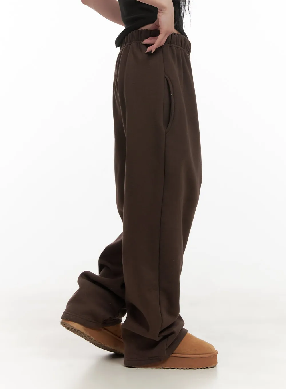 Comfy Patch Wide-Fit Sweatpants CD404