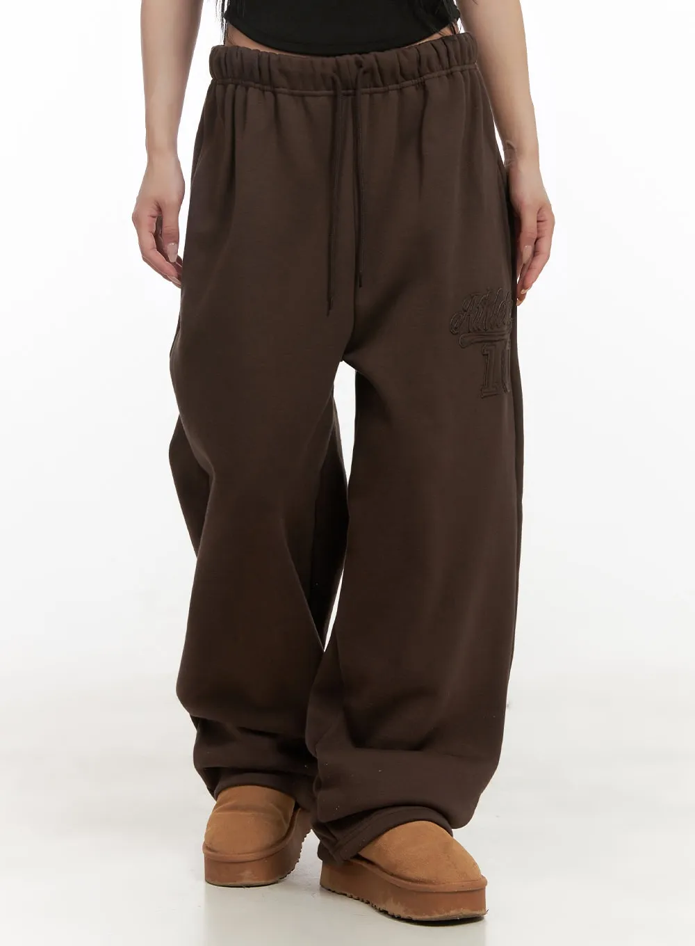 Comfy Patch Wide-Fit Sweatpants CD404