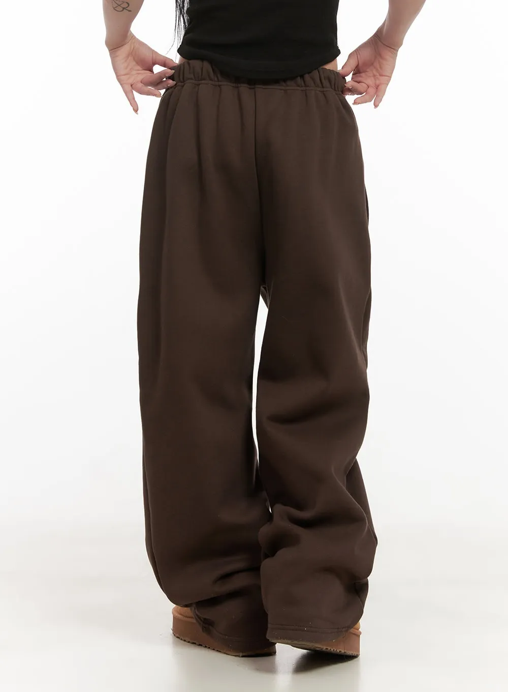 Comfy Patch Wide-Fit Sweatpants CD404