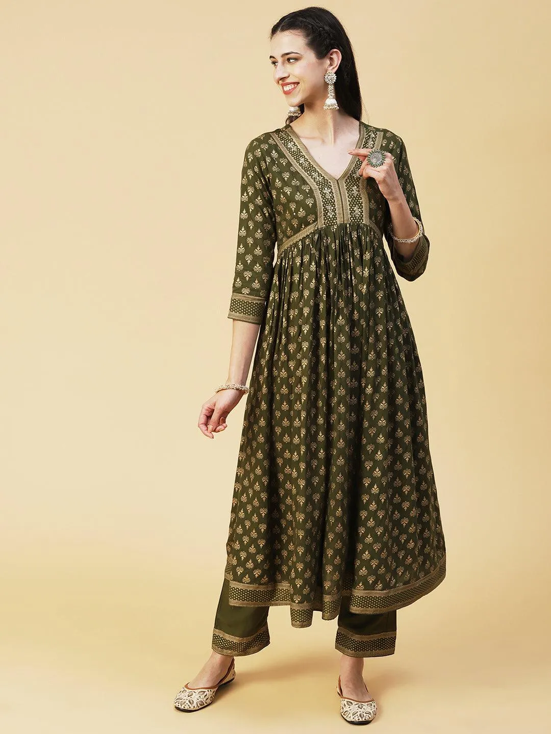 Ethnic Foil Printed Zari Embroidered Kurta With Pants & Dupatta - Green