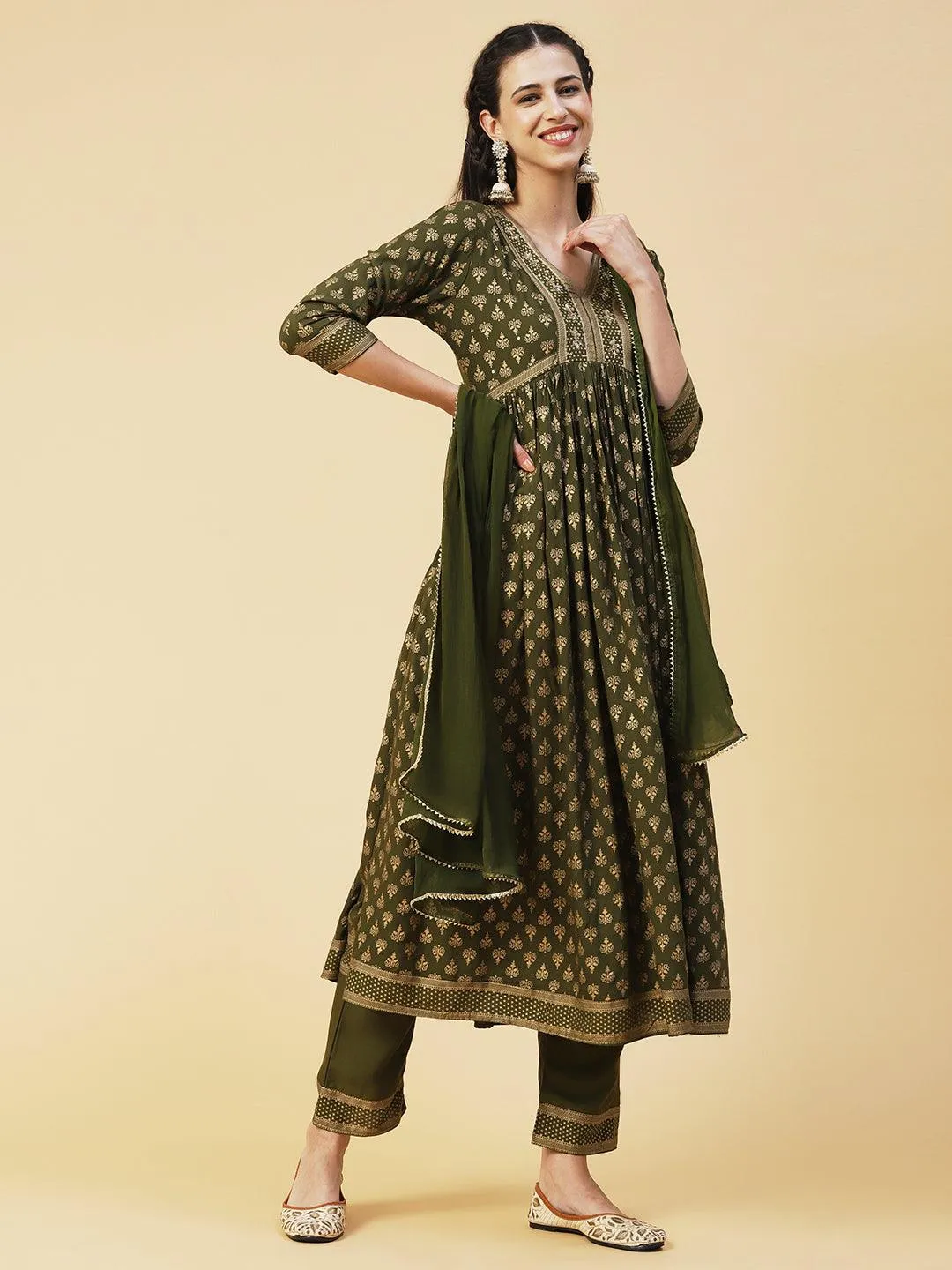 Ethnic Foil Printed Zari Embroidered Kurta With Pants & Dupatta - Green