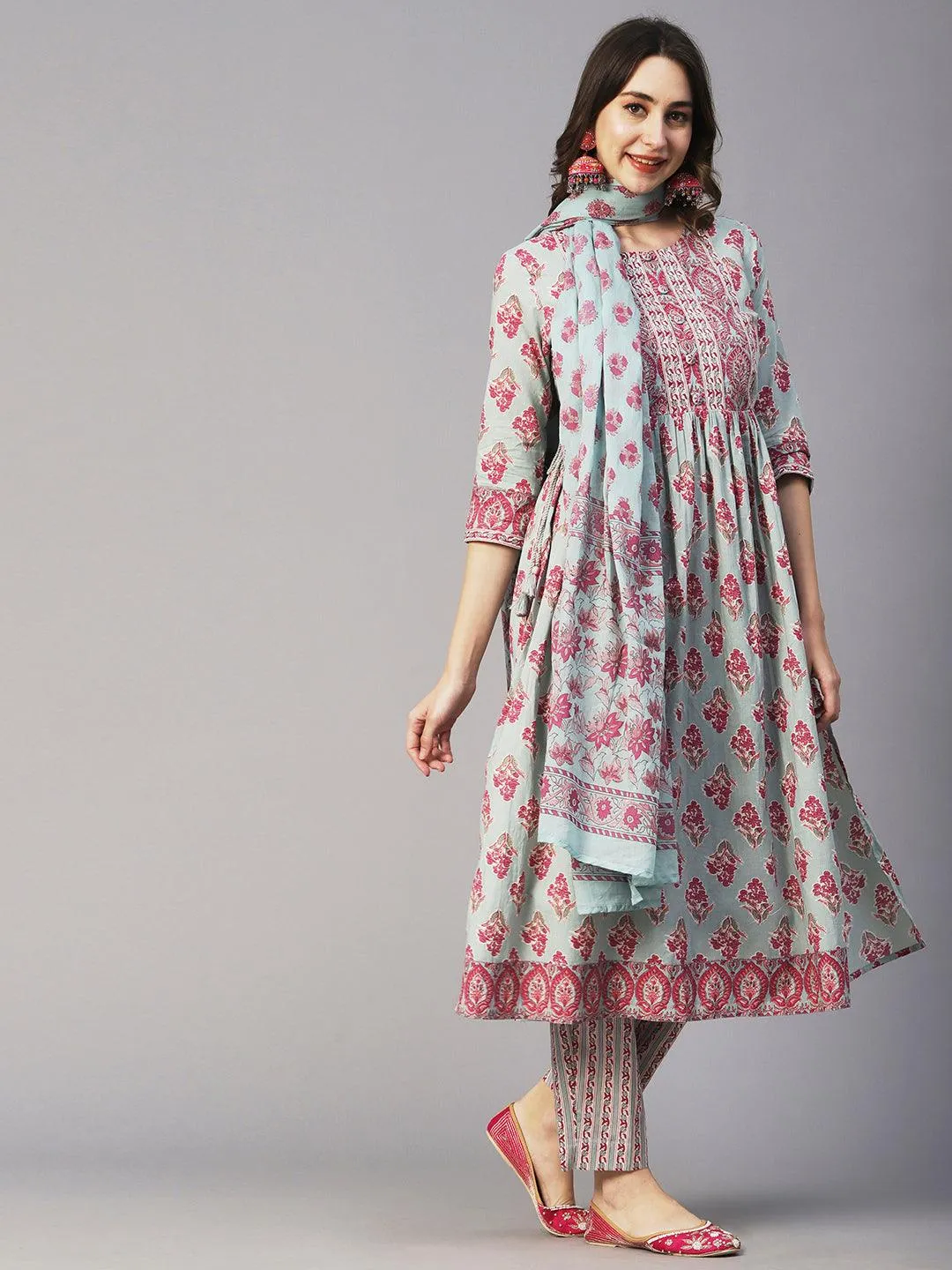 Floral Block Printed Zari Embroidered High Slit Kurta With Pants & Dupatta - Mint Green