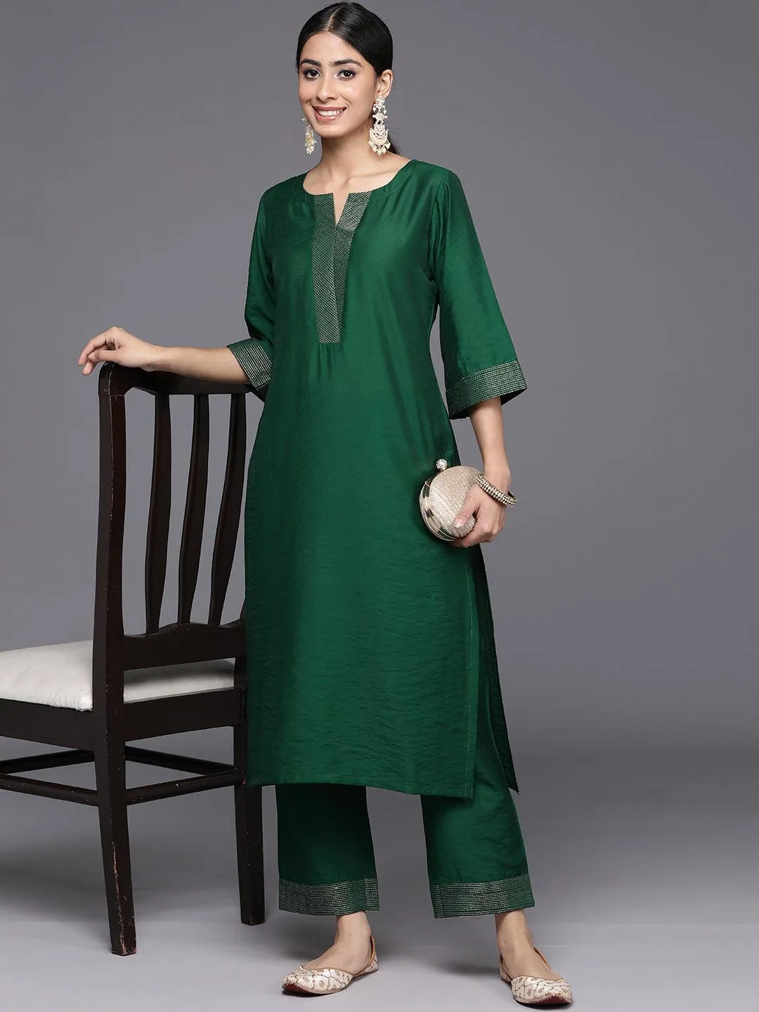 Green Solid Silk Blend Straight Kurta With Trousers