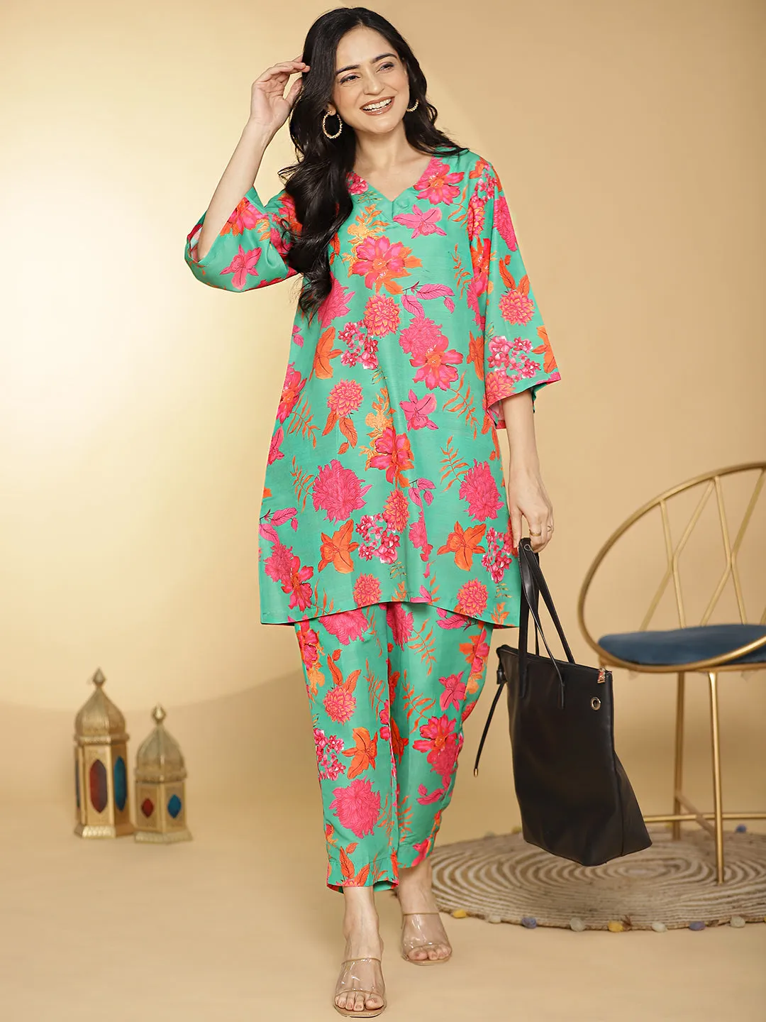 GreenFloral Muslin Printed ShortKurti & Pants