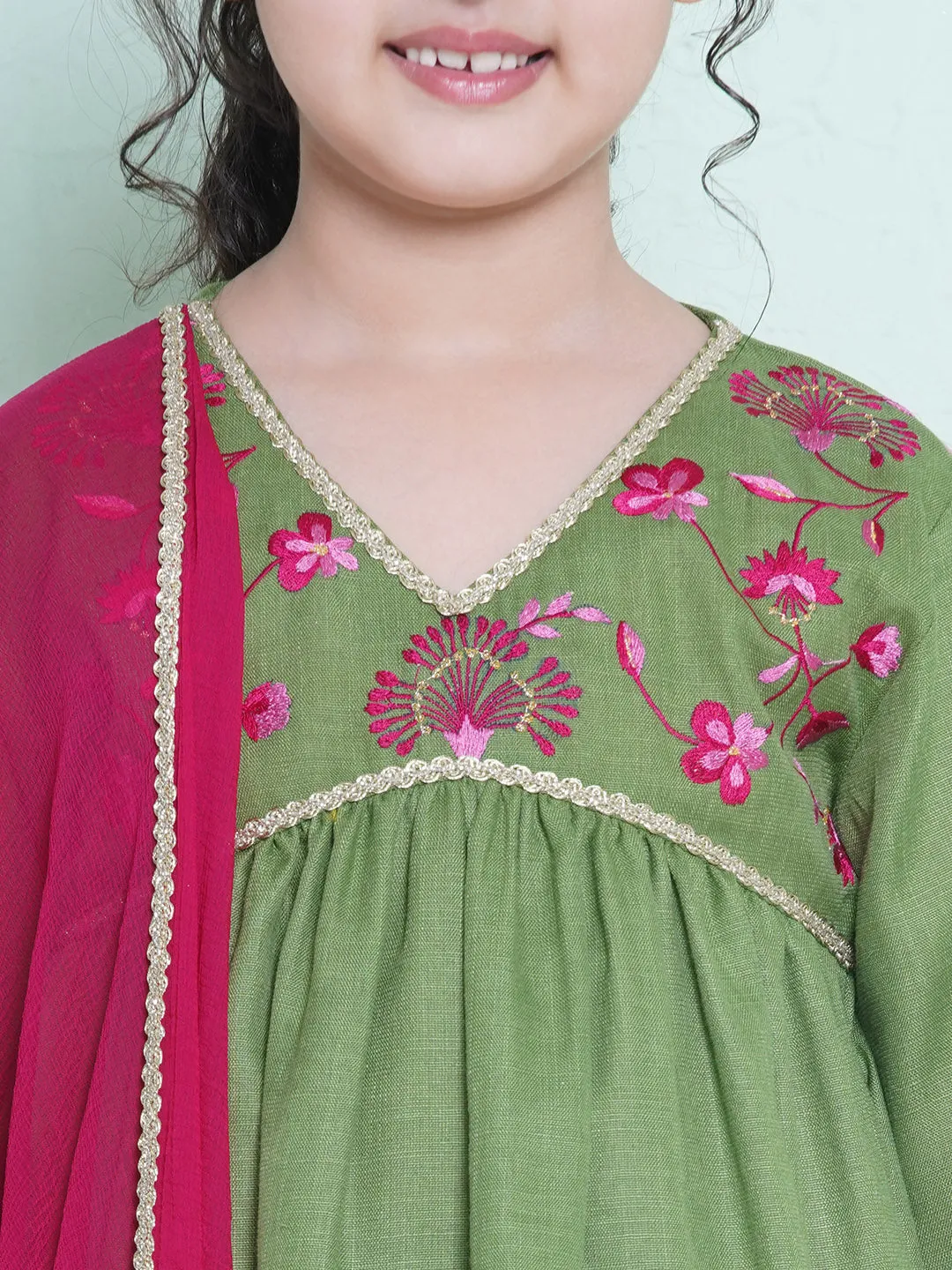 Jashvi Girls Green Embroidered Alia Design Kurta With Trousers With dupatta