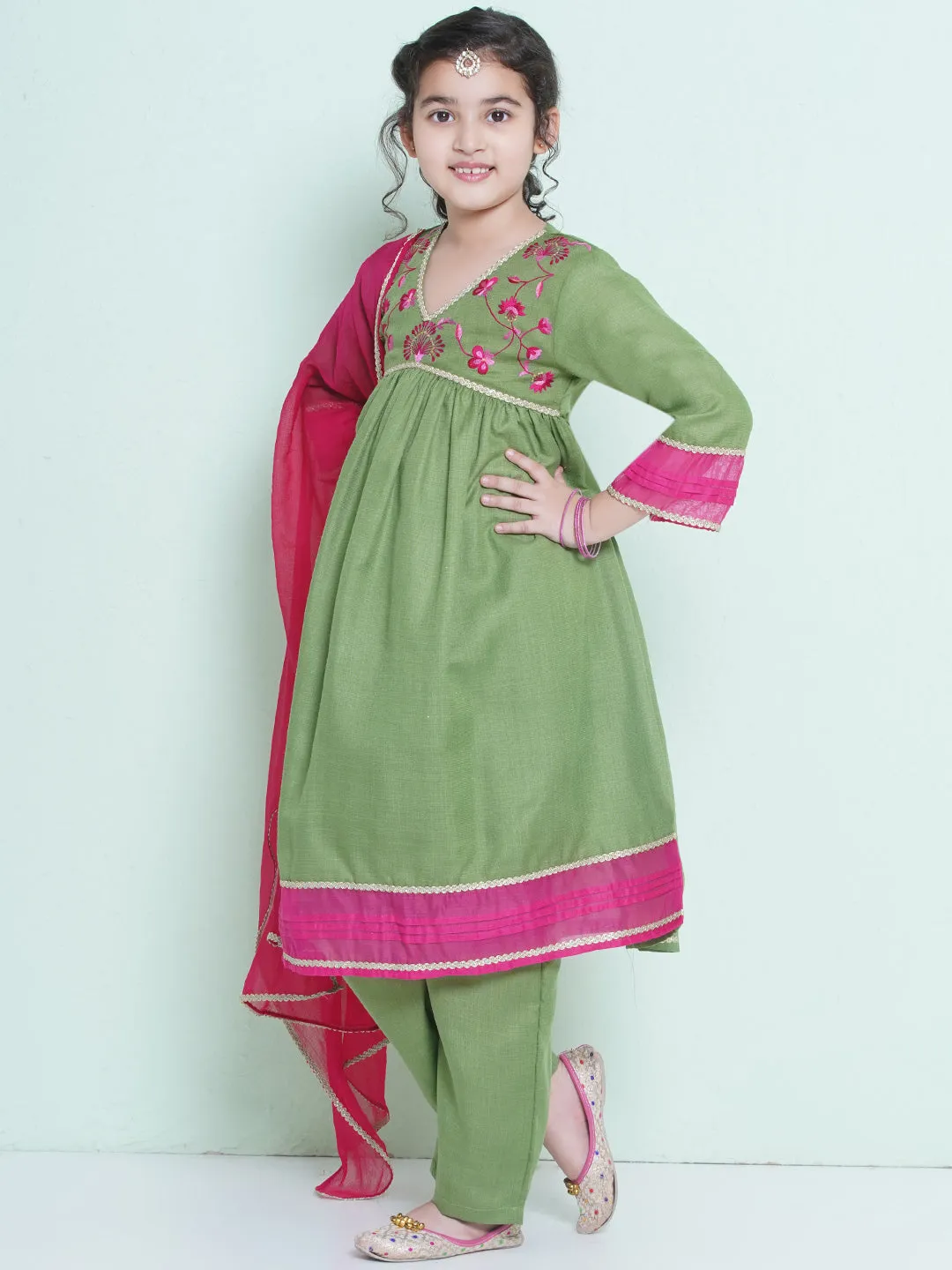 Jashvi Girls Green Embroidered Alia Design Kurta With Trousers With dupatta