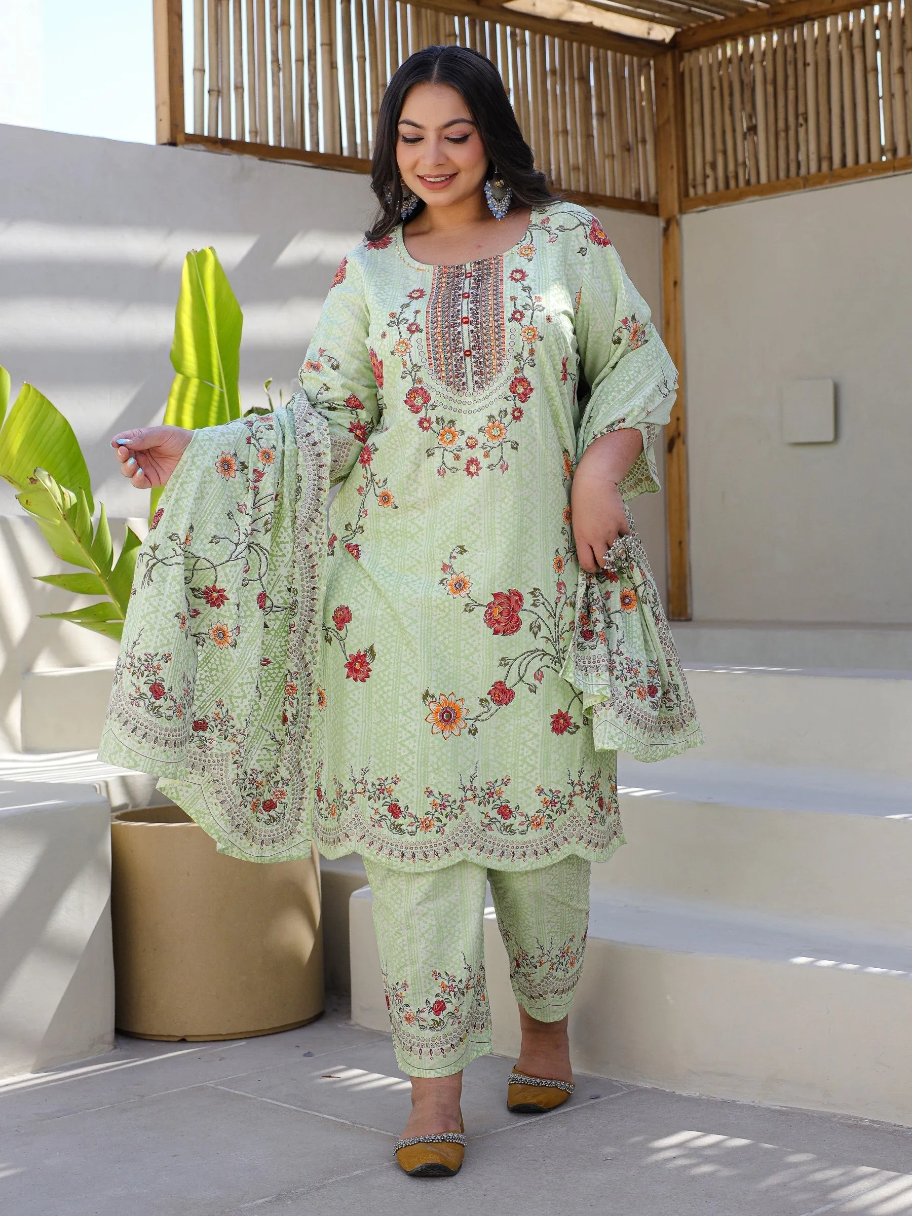 Jashvi Green Floral & Ethnic Motif Printed Cotton Cambric Plus Size Kurta Pants & Dupatta Set With Beads & Sequins (3-Pcs)