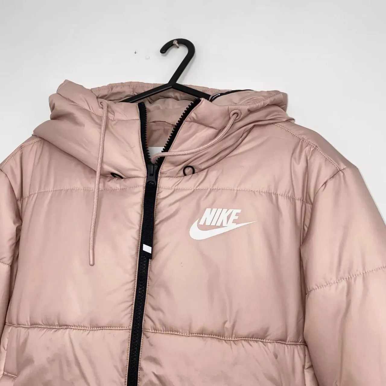 Preowned Nike Therma-FIT Womens Puffer Jacket Size XS Pink Padded Basic Logo Swoosh Cute