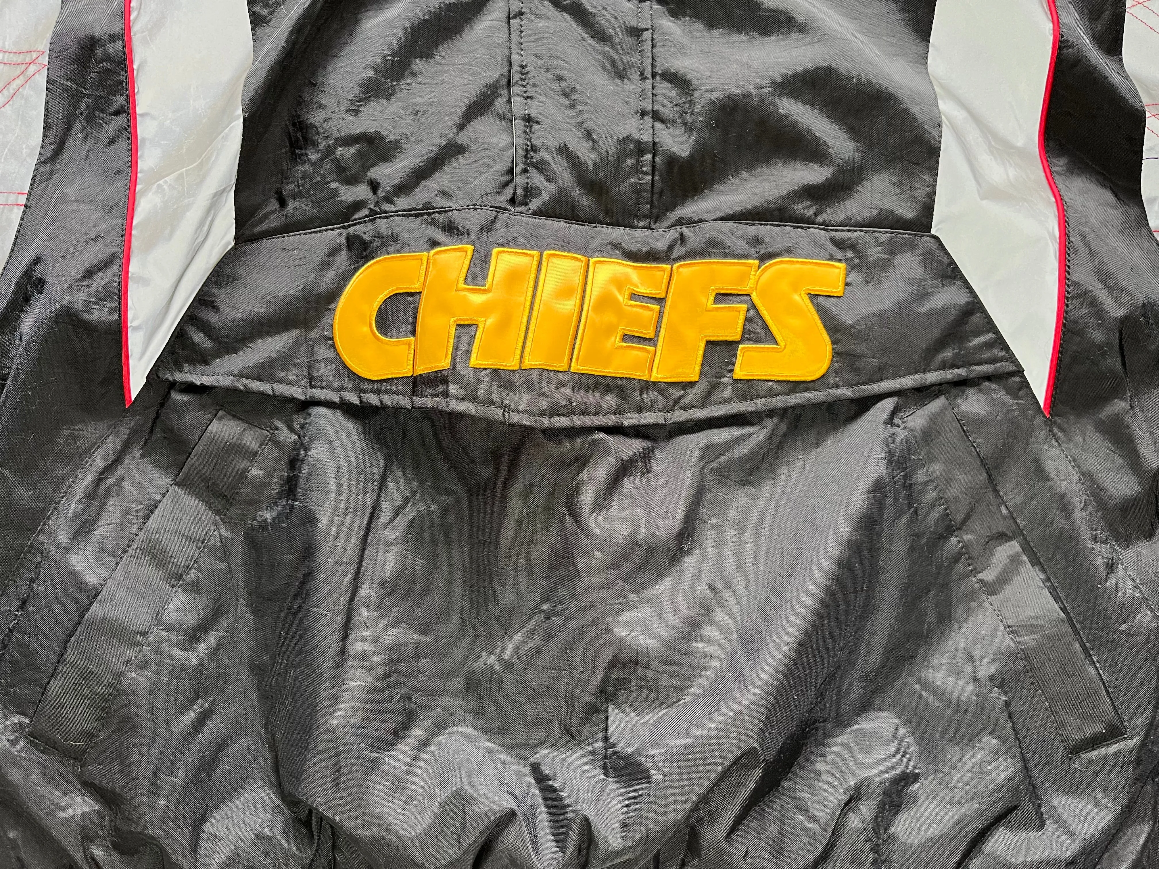 WESTSIDE STOREY VINTAGE | VINTAGE Y2K STARTER THURSDAY NIGHT FOOTBALL SPECIAL EDITION KC CHIEFS PUFFER JACKET - BLACK