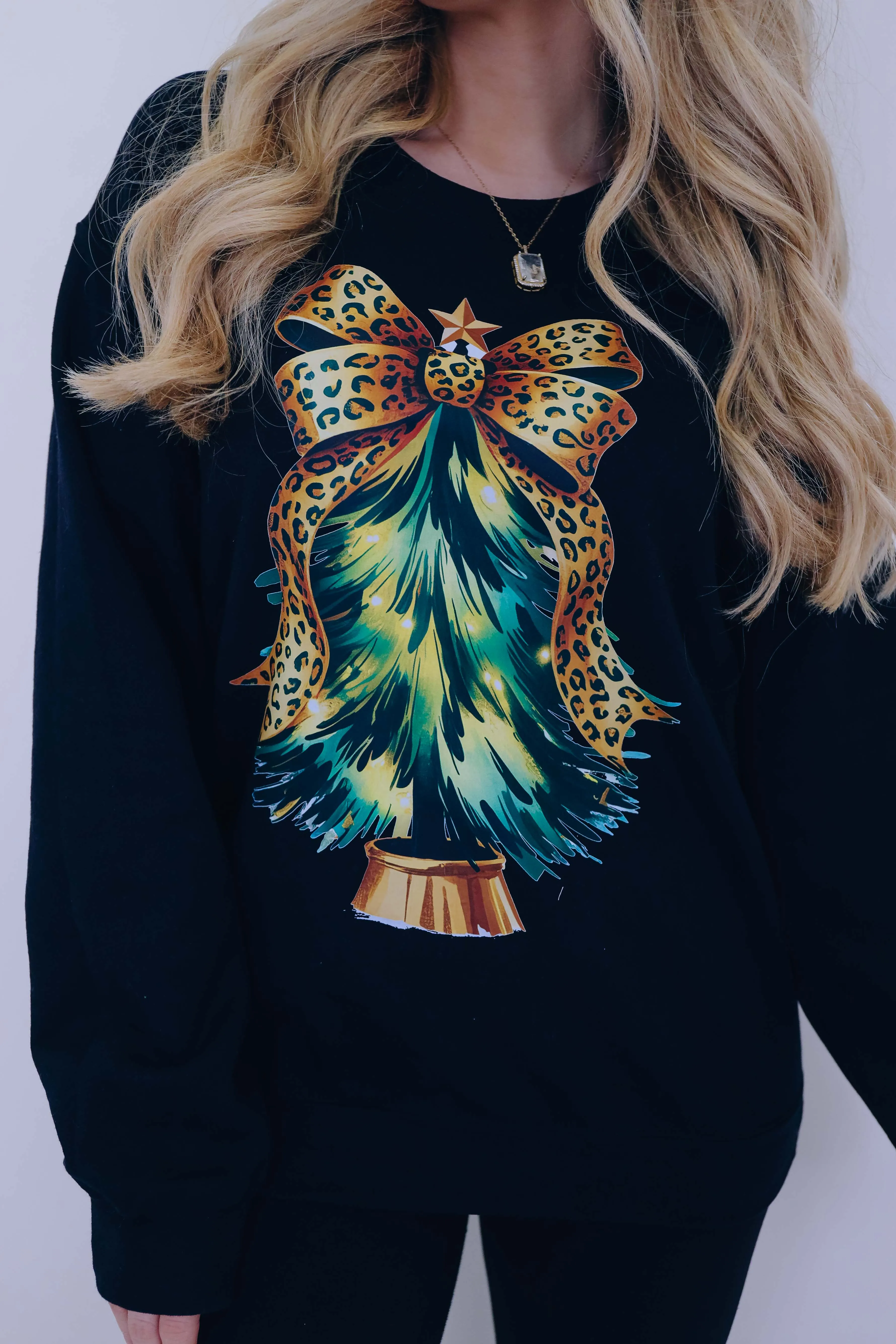 Wild Bow Christmas Graphic Tee / Sweatshirt